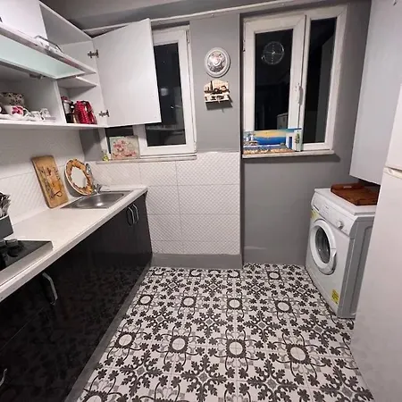Lovely 2 Bedroom In Osmanbey *