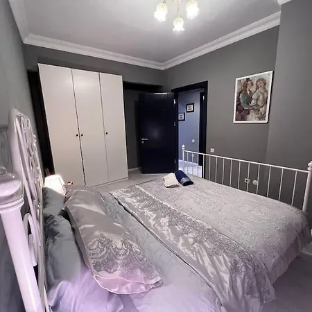 Lovely 2 Bedroom In Osmanbey Apartamento *