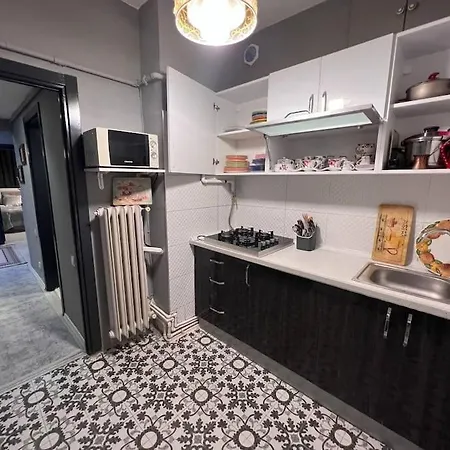 Lovely 2 Bedroom In Osmanbey Estambul